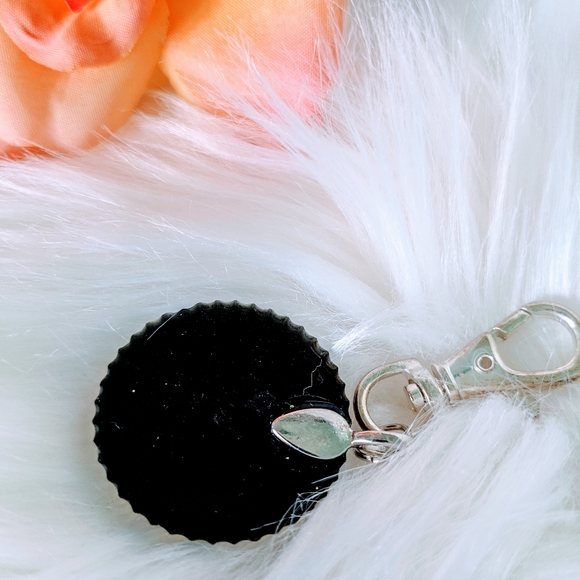 🌈BOGO🌈 Resi Keychain - Pink Video Game Character - Picture 5 of 5